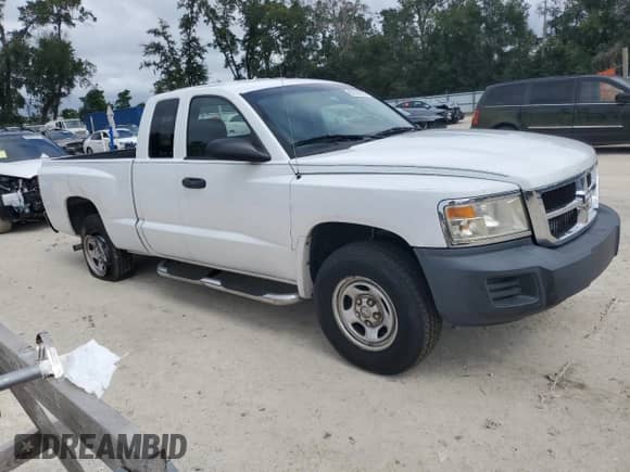 2008 Dodge Dakota ST z VIN 1D7HE22K98S558398, wystawiony jako Copart lot #86100785 z przebiegiem 199 816 mil mil oraz Szkoda całkowita • Salvage title. Historia ofert i sprzedaży dostępna na DreamBid. Obrazek 4.