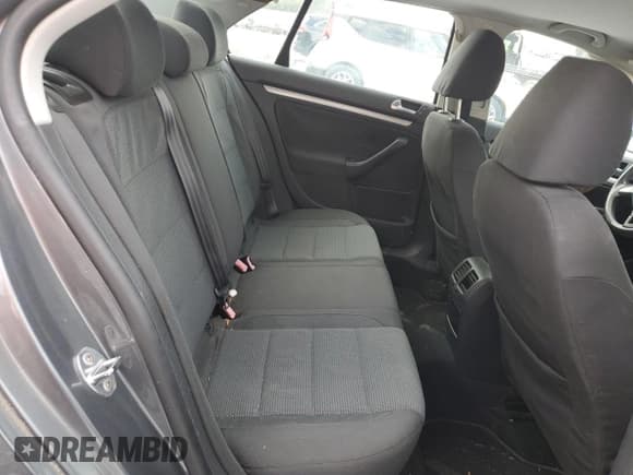 ✅ 2010 Volkswagen Jetta S • VIN: 3VWJX7AJ7AM080036 • Лот: 82412175. Опубликован ранее на Copart с пробегом 167 609 миль. Бесплатный доступ к архиву аукционных продаж из США и подробный отчёт об истории автомобиля на DreamBid. Изображение 10.