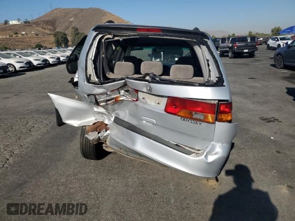 ✅ 2002 Honda Odyssey EX • VIN: 2HKRL18642H517708 • Lot: 67082345. Listed on Copart with 225,156 mi. Free auction sales archive from the USA and detailed vehicle history report at DreamBid. Image 6.