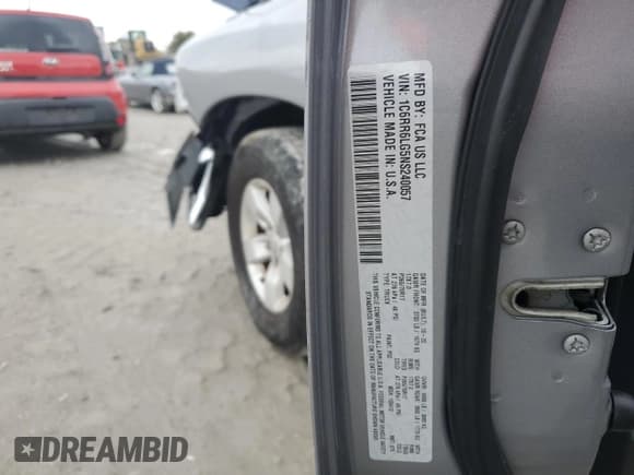 ✅ 2022 Ram 1500 SLT • VIN: 1C6RR6LG5NS240057 • Lot: 90339985. Wystawiony na Copart z przebiegiem 42 600 mil. Bezpłatny archiwum sprzedaży aukcyjnych z USA i szczegółowy raport historii pojazdu na DreamBid. Zdjęcie 13.