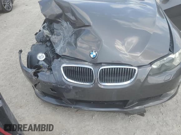 ✅ 2010 BMW 3 Series 328i • VIN: WBAWR3C57AP462134 • Лот: 68813185. Опубликован ранее на Copart с пробегом 96 841 миль. Бесплатный доступ к архиву аукционных продаж из США и подробный отчёт об истории автомобиля на DreamBid. Изображение 11.