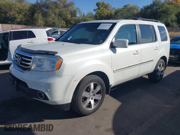 ✅ 2013 Honda Pilot Touring • VIN: 5FNYF4H90DB001880 • Lot: 43519244. Listed on IAAI with 199,875 mi. Free auction sales archive from the USA and detailed vehicle history report at DreamBid. Image 17.