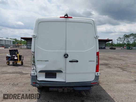 ✅ 2020 Mercedes-Benz Sprinter Cargo • VIN: W1W40BHY0LT025205 • Lot: 42300566. Wystawiony na IAAI z przebiegiem 61 395 mil. Bezpłatny archiwum sprzedaży aukcyjnych z USA i szczegółowy raport historii pojazdu na DreamBid. Zdjęcie 16.