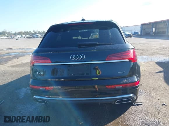 ✅ 2022 Audi Q5 S line Premium • VIN: WA1GAAFY4N2058259 • Lot: 43695079. Wystawiony na IAAI z przebiegiem 54 384 mil. Bezpłatny archiwum sprzedaży aukcyjnych z USA i szczegółowy raport historii pojazdu na DreamBid. Zdjęcie 16.