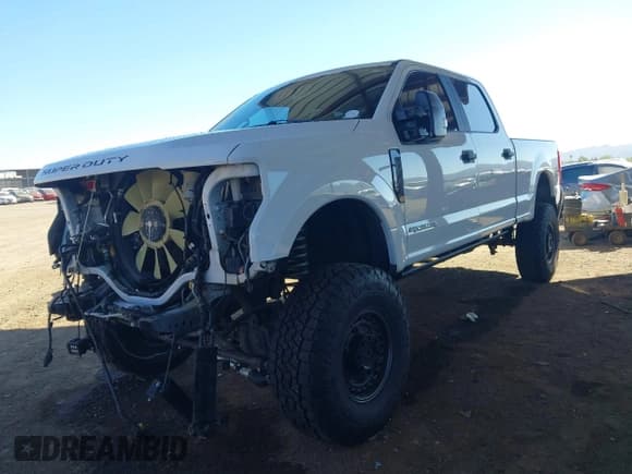 ✅ 2019 Ford F-250 XL • VIN: 1FT7W2BTXKED86724 • Lot: 43540751. Wystawiony na IAAI z przebiegiem 105 776 mil. Bezpłatny archiwum sprzedaży aukcyjnych z USA i szczegółowy raport historii pojazdu na DreamBid. Zdjęcie 19.