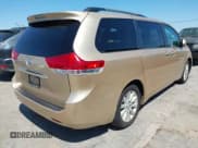 ✅ 2011 Toyota Sienna XLE • VIN: 5TDDK3DC6BS005124 • Lot: 42854847. Listed on IAAI with 234,597 mi. Free auction sales archive from the USA and detailed vehicle history report at DreamBid. Image 4.