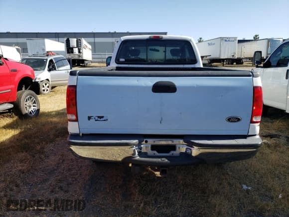 ✅ 2003 Ford F-250 XL • VIN: 1FTNX21L43EC55120 • Lot: 58536575. Listed on Copart with 234,710 mi. Free auction sales archive from the USA and detailed vehicle history report at DreamBid. Image 6.