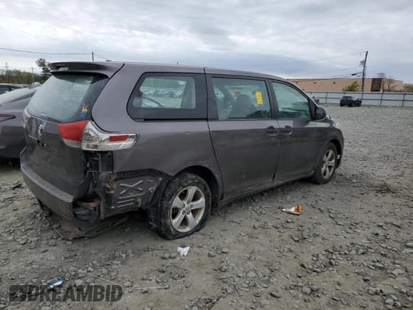✅ 2013 Toyota Sienna L • VIN: 5TDZK3DC4DS287532 • Lot: 53899055. Listed on Copart with Not provided. Free auction sales archive from the USA and detailed vehicle history report at DreamBid. Image 3.