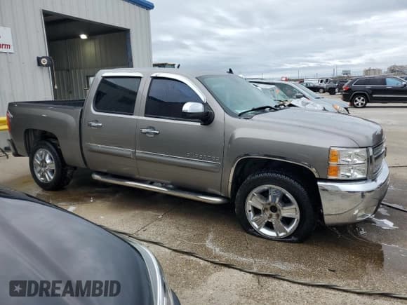✅ 2012 Chevrolet Silverado 1500 LT • VIN: 3GCPCSE03CG266686 • Lot: 70289054. Listed on Copart with 200,634 mi. Free auction sales archive from the USA and detailed vehicle history report at DreamBid. Image 4.