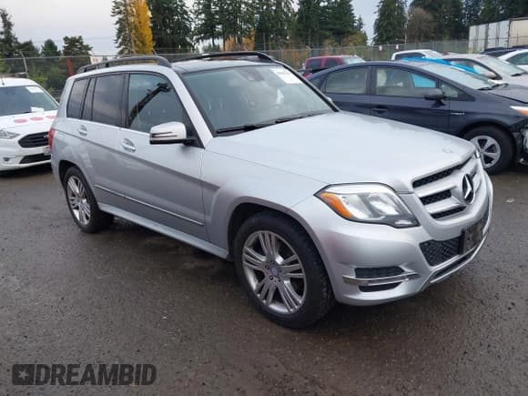 ✅ 2014 Mercedes-Benz GLK 350 • VIN: WDCGG8JB3EG312766 • Лот: 43644743. Опубликован ранее на IAAI с пробегом 215 561 миль. Бесплатный доступ к архиву аукционных продаж из США и подробный отчёт об истории автомобиля на DreamBid. Изображение 1.