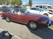 ✅ 1984 Mercedes-Benz 380 SL • VIN: WDBBA45A9EA015708 • Lot: 81719654. Wystawiony na Copart z przebiegiem 175 219 mil. Bezpłatny archiwum sprzedaży aukcyjnych z USA i szczegółowy raport historii pojazdu na DreamBid. Zdjęcie 4.