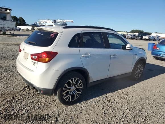 ✅ 2017 Mitsubishi Outlander SEL • VIN: JA4AP4AW0HZ053972 • Lot: 86675015. Wystawiony na Copart z przebiegiem 136 307 mil. Bezpłatny archiwum sprzedaży aukcyjnych z USA i szczegółowy raport historii pojazdu na DreamBid. Zdjęcie 3.