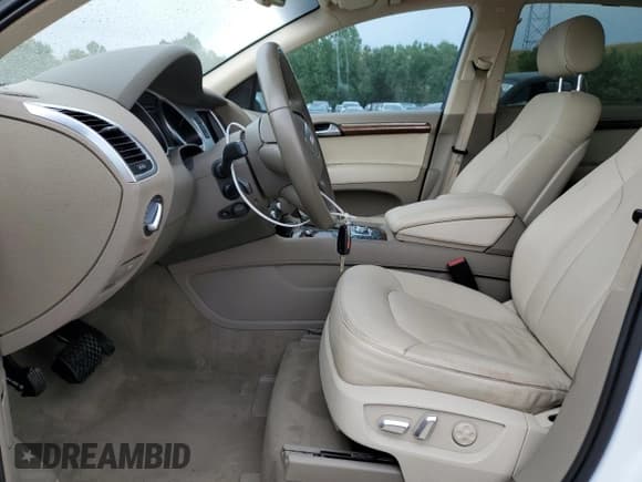 ✅ 2014 Audi Q7 Premium Plus • VIN: WA1LMAFE0ED000858 • Lot: 65451265. Listed on Copart with 118,406 mi. Free auction sales archive from the USA and detailed vehicle history report at DreamBid. Image 7.