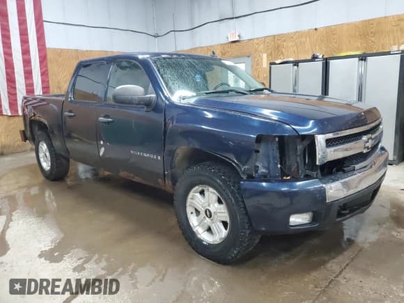 ✅ 2008 Chevrolet Silverado 1500 2LT • VIN: 2GCEK133181236636 • Lot: 86658365. Listed on Copart with 334,373 mi. Free auction sales archive from the USA and detailed vehicle history report at DreamBid. Image 4.