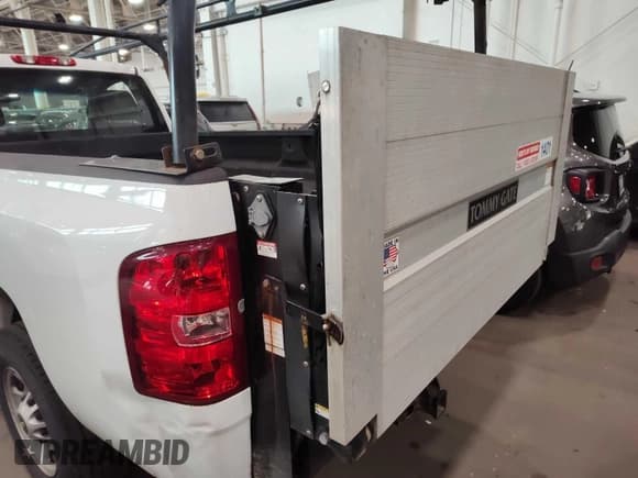 ✅ 2014 Chevrolet Silverado 2500HD Work Truck • VIN: 1GC0CVCG8EF172505 • Lot: 42534153. Wystawiony na IAAI z przebiegiem 121 758 mil. Bezpłatny archiwum sprzedaży aukcyjnych z USA i szczegółowy raport historii pojazdu na DreamBid. Zdjęcie 1.