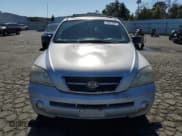 ✅ 2003 Kia Sorento LX • VIN: KNDJD733035175296 • Лот: 49673265. Опубликован ранее на Copart с пробегом 107 062 миль. Бесплатный доступ к архиву аукционных продаж из США и подробный отчёт об истории автомобиля на DreamBid. Изображение 5.