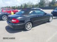 ✅ 2009 Mercedes-Benz CLK 350 • VIN: WDBTK56F29T107402 • Lot: 41934705. Listed on IAAI with 235,246 mi. Free auction sales archive from the USA and detailed vehicle history report at DreamBid. Image 4.