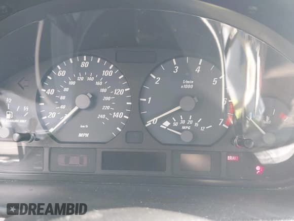 ✅ 2000 BMW 3 Series 323Ci • VIN: WBABR3346YEB39594 • Lot: 43725967. Wystawiony na IAAI z przebiegiem Nie podano. Bezpłatny archiwum sprzedaży aukcyjnych z USA i szczegółowy raport historii pojazdu na DreamBid. Zdjęcie 7.