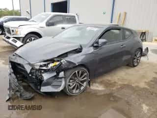 2020 Hyundai Veloster 2.0 с VIN KMHTG6AF3LU028964, выставлен на аукционе Copart как лот 42565633 с пробегом 40 855 миль миль и . История ставок и продаж доступна на DreamBid. Изображение 1.