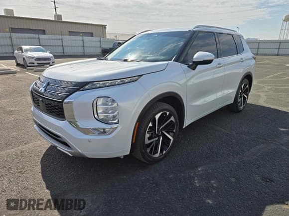 ✅ 2022 Mitsubishi Outlander SEL • VIN: JA4J4VA81NZ091481 • Лот: 70308955. Опубликован ранее на Copart с пробегом 42 985 миль. Бесплатный доступ к архиву аукционных продаж из США и подробный отчёт об истории автомобиля на DreamBid. Изображение 2.