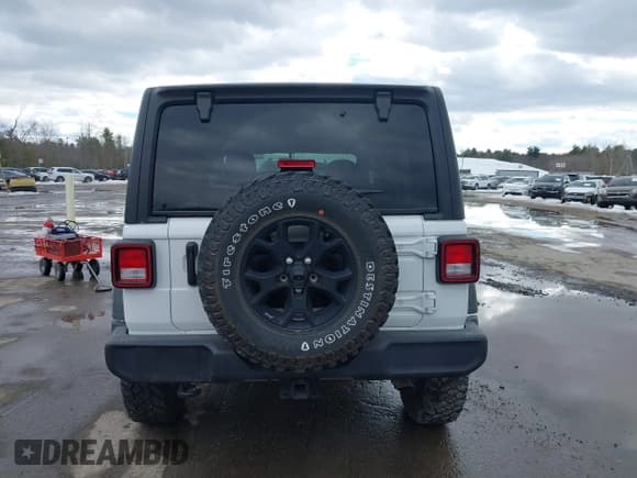 ✅ 2022 Jeep Wrangler Unlimited Sport S • VIN: 1C4HJXDG3NW155467 • Lot: 41638650. Wystawiony na IAAI z przebiegiem 22 698 mil. Bezpłatny archiwum sprzedaży aukcyjnych z USA i szczegółowy raport historii pojazdu na DreamBid. Zdjęcie 16.