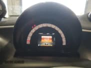 ✅ 2016 Smart fortwo Prime • VIN: WMEFJ5DA9GK053514 • Lot: 61554565. Wystawiony na Copart z przebiegiem 85 779 mil. Bezpłatny archiwum sprzedaży aukcyjnych z USA i szczegółowy raport historii pojazdu na DreamBid. Zdjęcie 9.