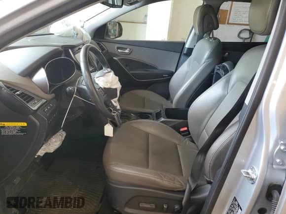 2016 Hyundai Santa Fe SE z VIN KM8SRDHF8GU139497, wystawiony jako Copart lot #84723565 z przebiegiem 82 931 mil mil oraz Szkoda całkowita • Salvage title. Historia ofert i sprzedaży dostępna na DreamBid. Obrazek 7.