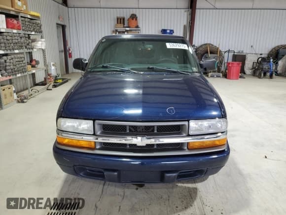 ✅ 2001 Chevrolet S-10 LS • VIN: 1GCCS19W018256081 • Лот: 53629275. Опубликован ранее на Copart с пробегом 145 627 миль. Бесплатный доступ к архиву аукционных продаж из США и подробный отчёт об истории автомобиля на DreamBid. Изображение 5.