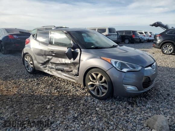 ✅ 2013 Hyundai Veloster w/Gray Int • VIN: KMHTC6AD4DU139437 • Lot: 81646224. Wystawiony na Copart z przebiegiem 95 186 mil. Bezpłatny archiwum sprzedaży aukcyjnych z USA i szczegółowy raport historii pojazdu na DreamBid. Zdjęcie 4.