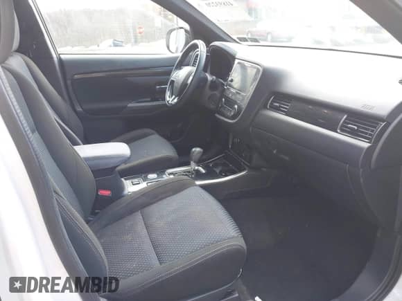 2018 Mitsubishi Outlander ES с VIN JA4AZ3A36JZ049294, выставлен на аукционе IAAI как лот 41893220 с пробегом 56 241 миль миль и . История ставок и продаж доступна на DreamBid. Изображение 5.