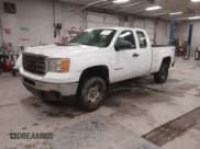 ✅ 2011 GMC Sierra 2500HD Work Truck • VIN: 1GT22ZCG5BZ465310 • Lot: 43636436. Wystawiony na IAAI z przebiegiem 197 334 mil. Bezpłatny archiwum sprzedaży aukcyjnych z USA i szczegółowy raport historii pojazdu na DreamBid. Zdjęcie 2.