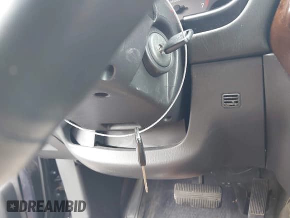 ✅ 1999 Infiniti QX4 • VIN: JNRAR05YXXW040585 • Lot: 42351231. Listed on IAAI with 196,507 mi. Free auction sales archive from the USA and detailed vehicle history report at DreamBid. Image 11.