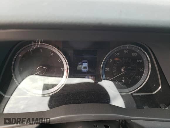 2020 Hyundai Sonata SE z VIN 5NPEG4JA1LH004081, wystawiony jako Copart lot #70027302 z przebiegiem 46 896 mil mil oraz . Historia ofert i sprzedaży dostępna na DreamBid. Obrazek 9.