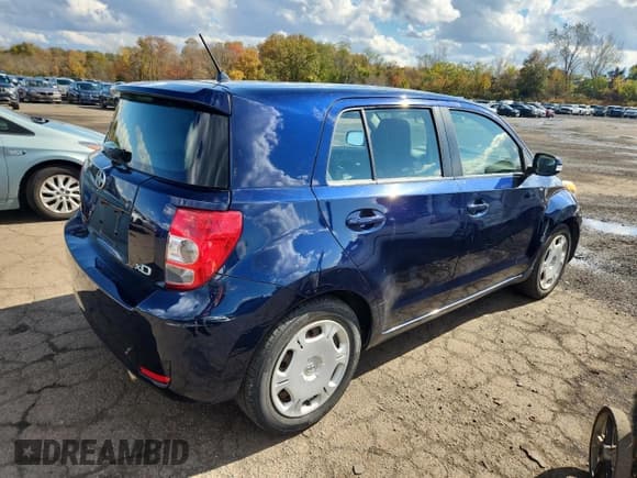 ✅ 2013 Scion xD • VIN: JTKKUPB49D1038860 • Lot: 89818905. Wystawiony na Copart z przebiegiem 68 449 mil. Bezpłatny archiwum sprzedaży aukcyjnych z USA i szczegółowy raport historii pojazdu na DreamBid. Zdjęcie 3.