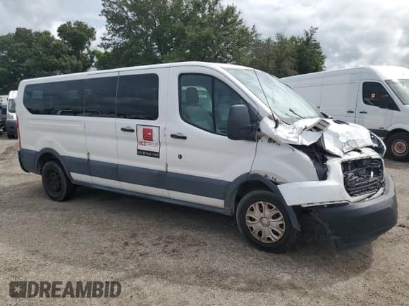 ✅ 2015 Ford Transit XL • VIN: 1FBZX2ZM9FKA38851 • Lot: 48593945. Wystawiony na Copart z przebiegiem 197 409 mil. Bezpłatny archiwum sprzedaży aukcyjnych z USA i szczegółowy raport historii pojazdu na DreamBid. Zdjęcie 4.