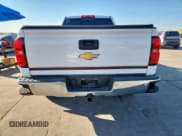 ✅ 2016 Chevrolet Silverado 1500 LT • VIN: 3GCUKREC4GG318003 • Lot: 85576835. Wystawiony na Copart z przebiegiem 166 692 mil. Bezpłatny archiwum sprzedaży aukcyjnych z USA i szczegółowy raport historii pojazdu na DreamBid. Zdjęcie 6.