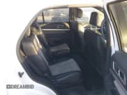 ✅ 2017 Ford Explorer XLT • VIN: 1FM5K8D84HGD21052 • Lot: 40819366. Wystawiony na IAAI z przebiegiem 131 481 mil. Bezpłatny archiwum sprzedaży aukcyjnych z USA i szczegółowy raport historii pojazdu na DreamBid. Zdjęcie 8.