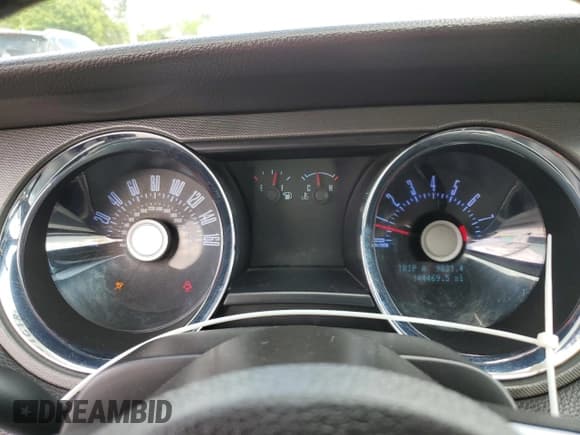 ✅ 2012 Ford Mustang V6 • VIN: 1ZVBP8EM2C5230965 • Лот: 87370755. Опубликован ранее на Copart с пробегом 144 469 миль. Бесплатный доступ к архиву аукционных продаж из США и подробный отчёт об истории автомобиля на DreamBid. Изображение 9.