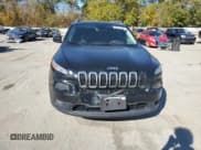 ✅ 2017 Jeep Cherokee Latitude • VIN: 1C4PJLCBXHW644477 • Lot: 86299595. Wystawiony na Copart z przebiegiem 123 838 mil. Bezpłatny archiwum sprzedaży aukcyjnych z USA i szczegółowy raport historii pojazdu na DreamBid. Zdjęcie 5.