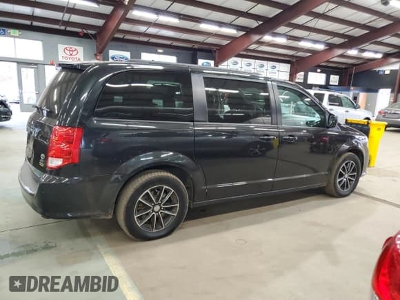 ✅ 2018 Dodge Grand Caravan GT • VIN: 2C4RDGEG4JR346201 • Лот: 90427805. Опубликован ранее на Copart с пробегом 169 308 миль. Бесплатный доступ к архиву аукционных продаж из США и подробный отчёт об истории автомобиля на DreamBid. Изображение 3.