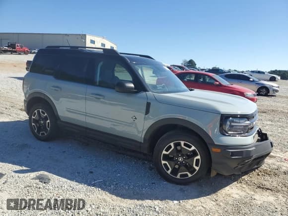 ✅ 2021 Ford Bronco Sport Outer Banks • VIN: 3FMCR9C64MRB04077 • Lot: 85667635. Wystawiony na Copart z przebiegiem 124 786 mil. Bezpłatny archiwum sprzedaży aukcyjnych z USA i szczegółowy raport historii pojazdu na DreamBid. Zdjęcie 4.