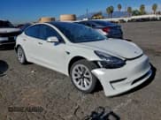 ✅ 2022 Tesla Model 3 • VIN: 5YJ3E1EA6NF242550 • Лот: 94289615. Опубликован ранее на Copart с пробегом 18 676 миль. Бесплатный доступ к архиву аукционных продаж из США и подробный отчёт об истории автомобиля на DreamBid. Изображение 4.