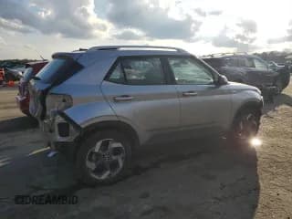 ✅ 2024 Hyundai Venue SEL • VIN: KMHRC8A37RU315997 • Lot: 43391845. Listed on Copart with 7,630 mi. Free auction sales archive from the USA and detailed vehicle history report at DreamBid. Image 3.