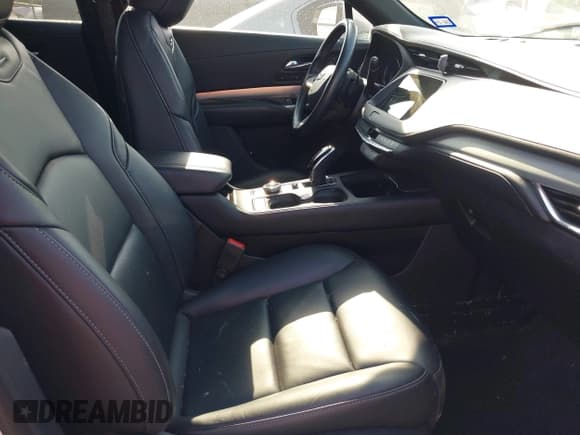 ✅ 2022 Cadillac XT4 FWD Premium Luxury • VIN: 1GYFZCR48NF138181 • Lot: 42187527. Listed on IAAI with Not provided. Free auction sales archive from the USA and detailed vehicle history report at DreamBid. Image 5.