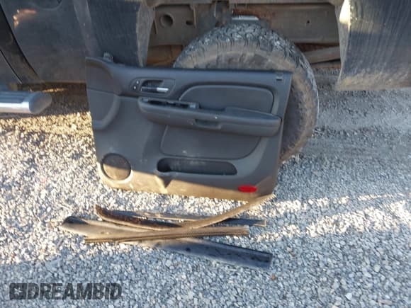 ✅ 2009 Chevrolet Silverado 2500HD LTZ • VIN: 1GCHK63K79F189916 • Лот: 43806161. Опубликован ранее на IAAI с пробегом 220 990 миль. Бесплатный доступ к архиву аукционных продаж из США и подробный отчёт об истории автомобиля на DreamBid. Изображение 18.