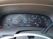 ✅ 2004 Ford Excursion Eddie Bauer • VIN: 1FMSU45P74EA29932 • Лот: 50049715. Опубликован ранее на Copart с пробегом 171 259 миль. Бесплатный доступ к архиву аукционных продаж из США и подробный отчёт об истории автомобиля на DreamBid. Изображение 9.