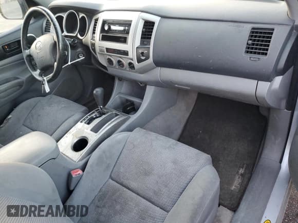 ✅ 2005 Toyota Tacoma PreRunner • VIN: 5TETU62N35Z047253 • Lot: 82251815. Listed on Copart with 226,017 mi. Free auction sales archive from the USA and detailed vehicle history report at DreamBid. Image 8.