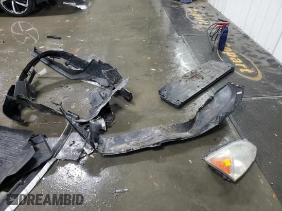 ✅ 2010 Honda CR-V EX • VIN: 3CZRE4H53AG701073 • Лот: 92183745. Опубликован ранее на Copart с пробегом 119 058 миль. Бесплатный доступ к архиву аукционных продаж из США и подробный отчёт об истории автомобиля на DreamBid. Изображение 12.