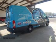 ✅ 2023 Ford Transit Cargo • VIN: 1FTBR3U89PKA33304 • Lot: 43395490. Wystawiony na IAAI z przebiegiem 89 723 mil. Bezpłatny archiwum sprzedaży aukcyjnych z USA i szczegółowy raport historii pojazdu na DreamBid. Zdjęcie 4.