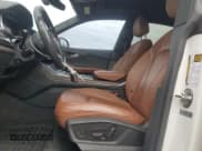 ✅ 2019 Audi Q8 Premium Plus • VIN: WA1BVAF13KD012021 • Lot: 86222635. Wystawiony na Copart z przebiegiem 88 873 mil. Bezpłatny archiwum sprzedaży aukcyjnych z USA i szczegółowy raport historii pojazdu na DreamBid. Zdjęcie 7.